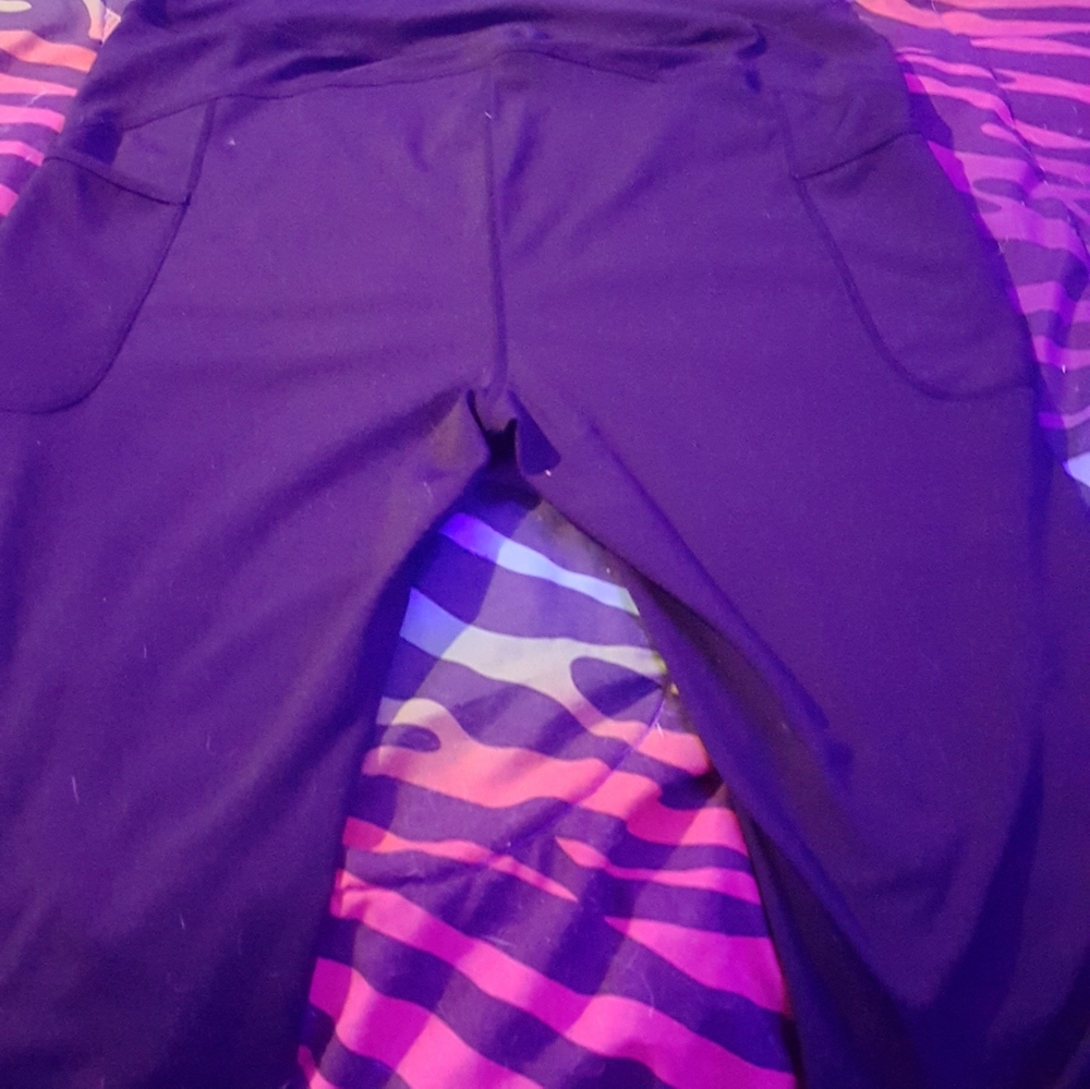 Black leggings with pockets